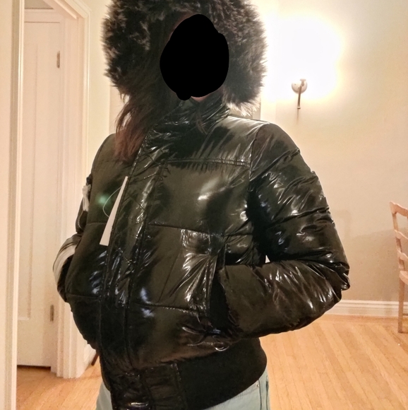 Kendall + Kylie Black Vinyl Puffer| S - Picture 13 of 14